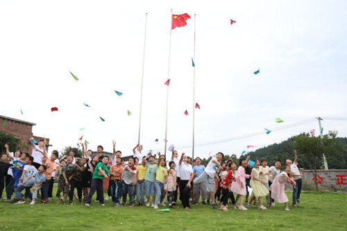 星空app官网：诗词启心智，国学伴童年