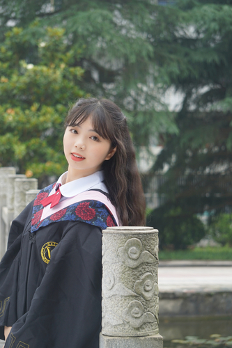 英语师范1804 熊雯静