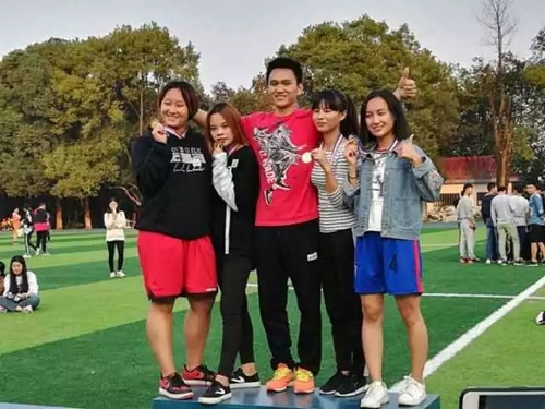 mmexport1512741389330