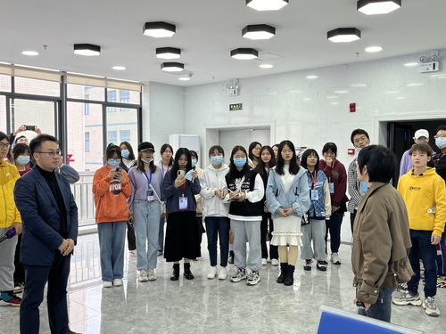 mmexport1636084775189 mmexport1636084775189