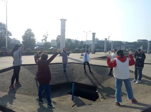 640.webp (1) 640.webp (1)