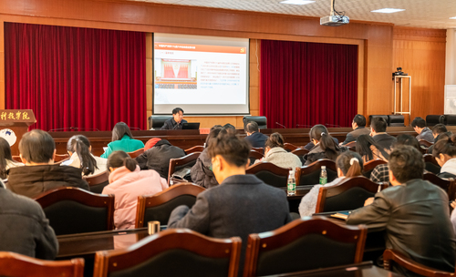 党委委员、副校长李常健 党委委员、副校长李常健